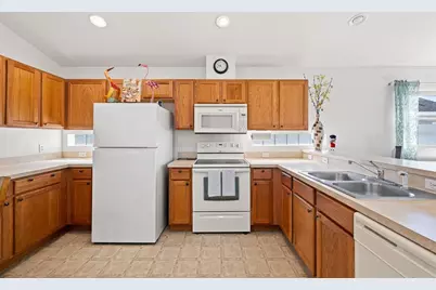 2752 Barclay Lane, Kissimmee, FL 34743 - Photo 33