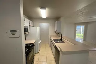6100 Westgate Dr, Orlando, FL 32835 - Photo 9