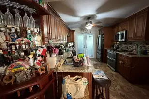 131 E 39th St, Hialeah, FL 33013 - Photo 11
