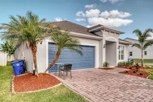 1719 Hawksbill Ln, Saint Cloud, FL 34771 - Photo 3