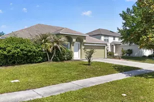 4020 Sunny Day Way, Kissimmee, FL 34744 - Photo 3