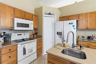 1812 Ashton Park Pl, Saint Cloud, FL 34771 - Photo 17