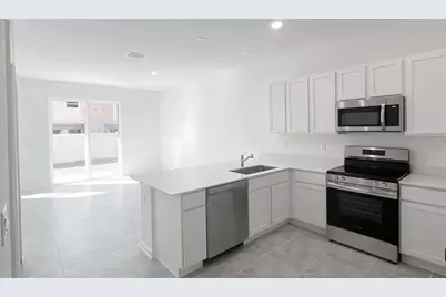 2562 Skyline Loop, Kissimmee, FL 34758 - Photo 5