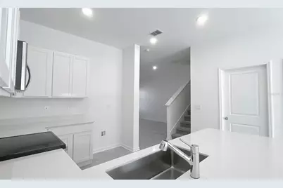 2562 Skyline Loop, Kissimmee, FL 34758 - Photo 7