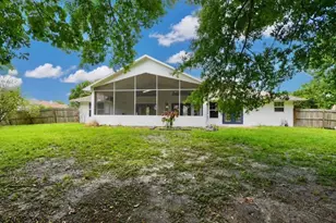 2396 Nightingale Ln, Kissimmee, FL 34746 - Photo 33