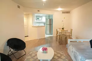 1916 Lake Atriums Cir, Orlando, FL 32839 - Photo 5