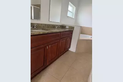 28 Bolton Court, Kissimmee, FL 34758 - Photo 3