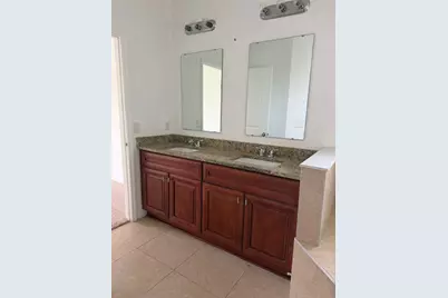 28 Bolton Court, Kissimmee, FL 34758 - Photo 5