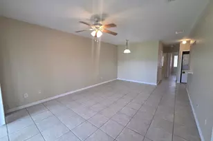 489 Las Cortes Ln, Orlando, FL 32824 - Photo 3