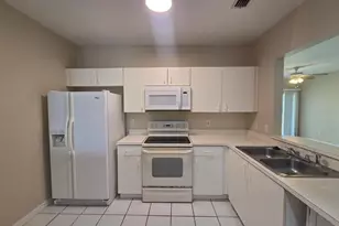 489 Las Cortes Ln, Orlando, FL 32824 - Photo 7