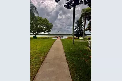 9209 Seminole Boulevard #68, Seminole, FL 33772 - Photo 3