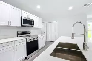 13609 SE 53rd Ave, Summerfield, FL 34491 - Photo 9
