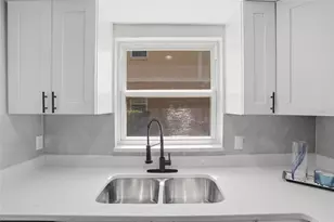 2416 Barley Club Ct, Orlando, FL 32837 - Photo 11