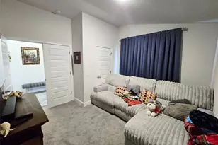 38136 Countryside Pl, Dade City, FL 33525 - Photo 7