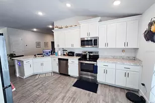 38136 Countryside Pl, Dade City, FL 33525 - Photo 5