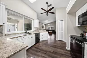 5978 Ed Harris Ct, Saint Cloud, FL 34771 - Photo 5