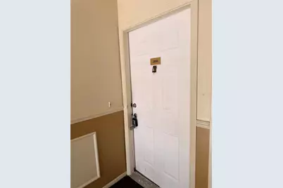 3956 Versailles Drive #3956B, Orlando, FL 32808 - Photo 3