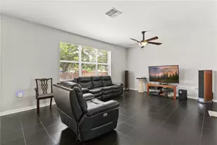 10048 Stratford Pointe Ave, Orlando, FL 32832 - Photo 7