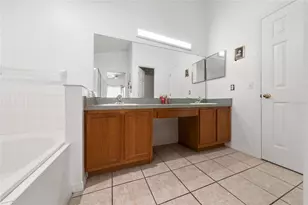 232 Lake Shore Pkwy, Davenport, FL 33896 - Photo 15