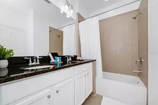 302 Captiva Dr, Davenport, FL 33896 - Photo 29