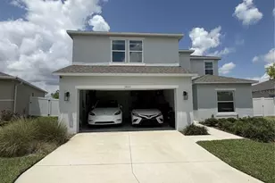 1033 Calico Pointe Cir, Groveland, FL 34736 - Photo 5