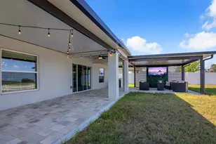1033 Calico Pointe Cir, Groveland, FL 34736 - Photo 35