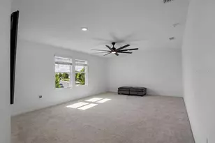 1033 Calico Pointe Cir, Groveland, FL 34736 - Photo 25