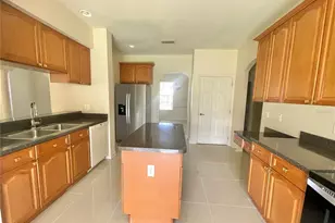 2370 Hinsdale Dr, Kissimmee, FL 34741 - Photo 11