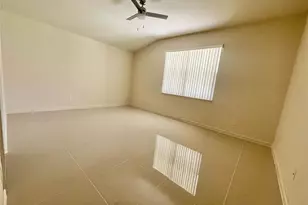 2370 Hinsdale Dr, Kissimmee, FL 34741 - Photo 15