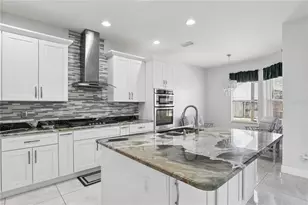 10142 Silmarien St, Orlando, FL 32825 - Photo 5