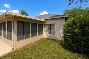 1333 Kellogg Dr, Tavares, FL 32778 - Photo 5