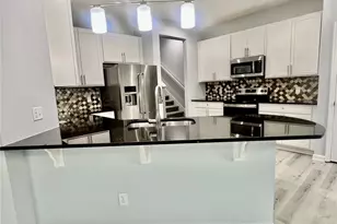 3215 Stratton Cir, Kissimmee, FL 34744 - Photo 9