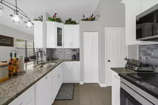 615 McKinley Ct, Kissimmee, FL 34758 - Photo 7