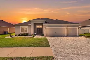 319 Travelers Creek Dr, Auburndale, FL 33823 - Photo 1