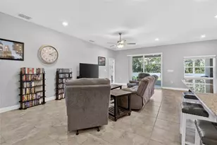 319 Travelers Creek Dr, Auburndale, FL 33823 - Photo 11