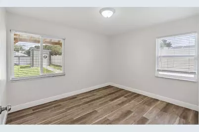 210 E Palm Street, Davenport, FL 33837 - Photo 9