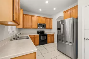 2842 Grasmere View Pkwy, Kissimmee, FL 34746 - Photo 5