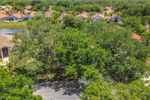 1216 Whitney Dr, Venice, FL 34292 - Photo 3