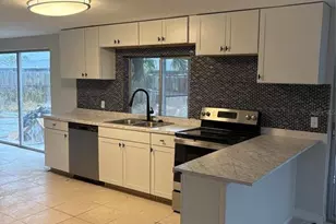 6301 Seabreeze Dr, Port Richey, FL 34668 - Photo 5