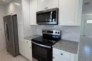 808 Balsamwood Ln, Kissimmee, FL 34743 - Photo 11