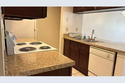 5015 Laguna Bay Circle #91, Kissimmee, FL 34746 - Photo 9