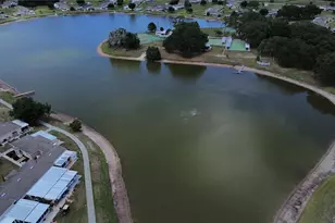 3421 Club Cir, Lakeshore, FL 33854 - Photo 19