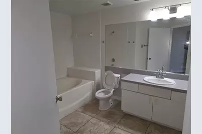 5566 Metrowest Boulevard #306, Orlando, FL 32811 - Photo 9