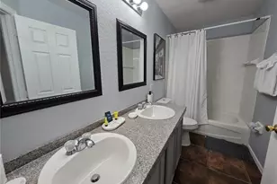 930 Oxford Dr, Davenport, FL 33897 - Photo 41
