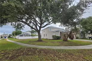 930 Oxford Dr, Davenport, FL 33897 - Photo 3