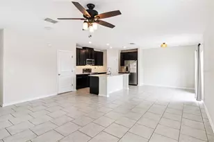 310 Citrus Pointe Dr, Davenport, FL 33837 - Photo 3