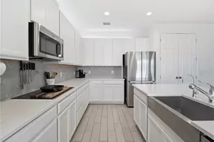 5040 Bessie Ct, Saint Cloud, FL 34772 - Photo 11