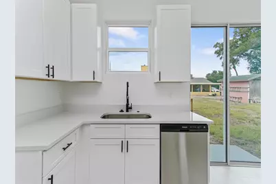 2048 Dixie Avenue, Sanford, FL 32771 - Photo 11