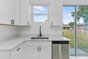 2048 Dixie Ave, Sanford, FL 32771 - Photo 11