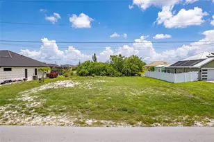 623 NE 7th Terrace, Cape Coral, FL 33909 - Photo 1